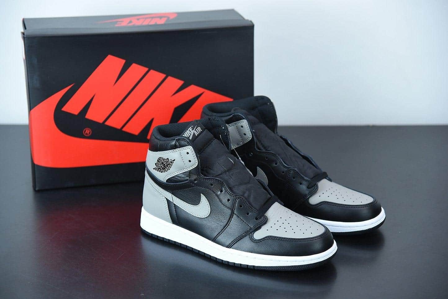 Air Jordan 1 Retro High  "Shadow"
