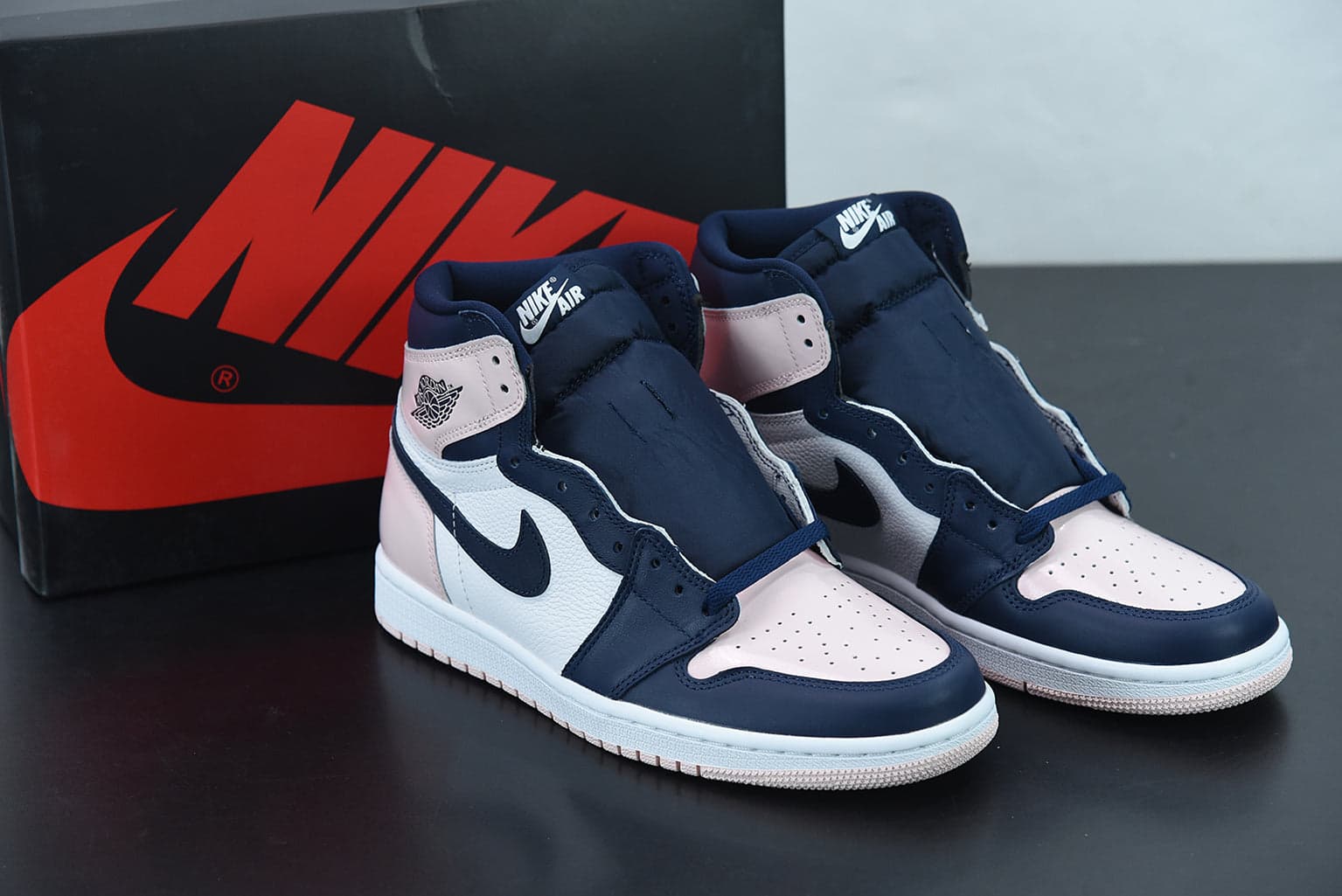 Nike Air Jordan 1 High "Atmosphere"