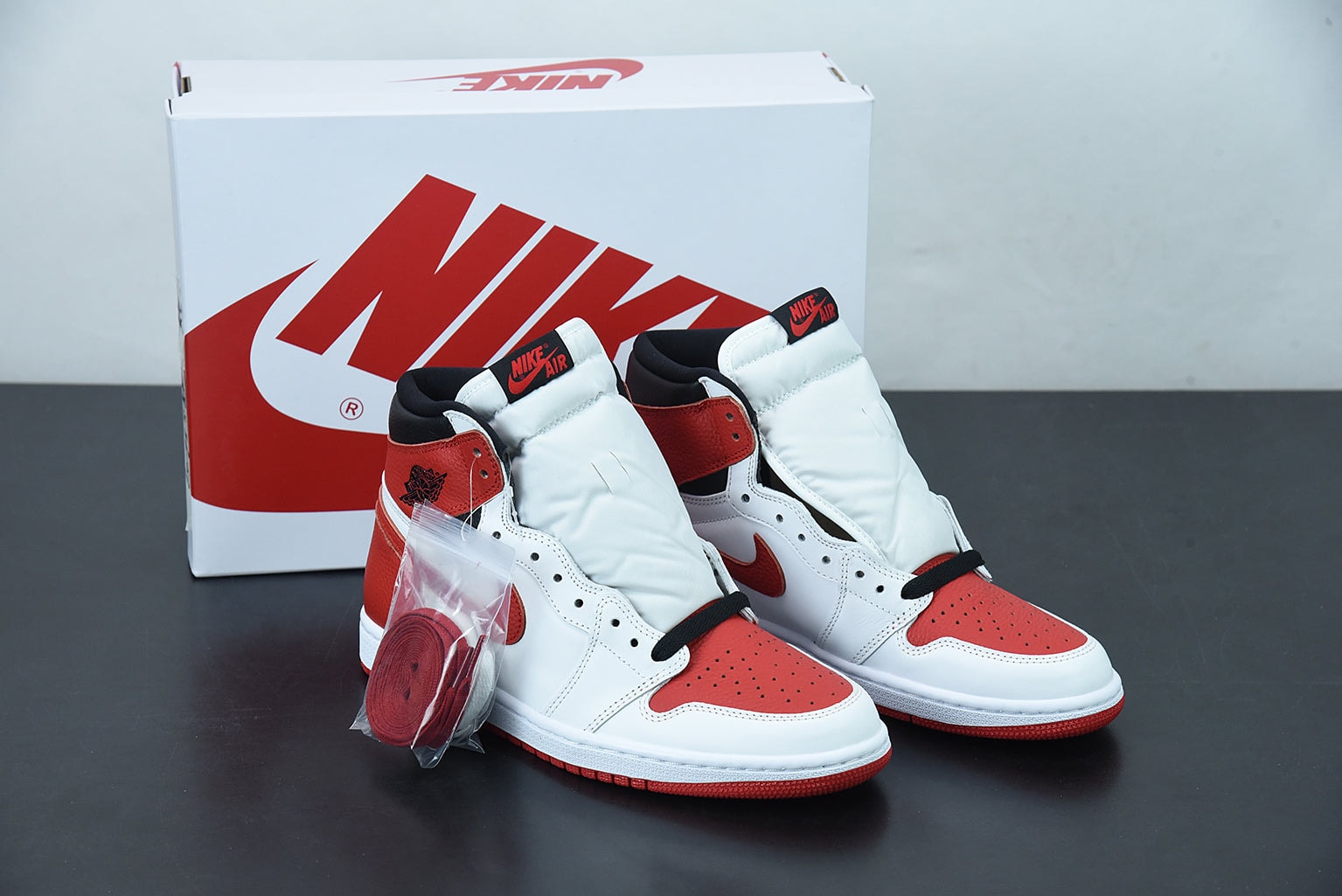 Nike Air Jordan 1 High "Heritage" - Imagen 1