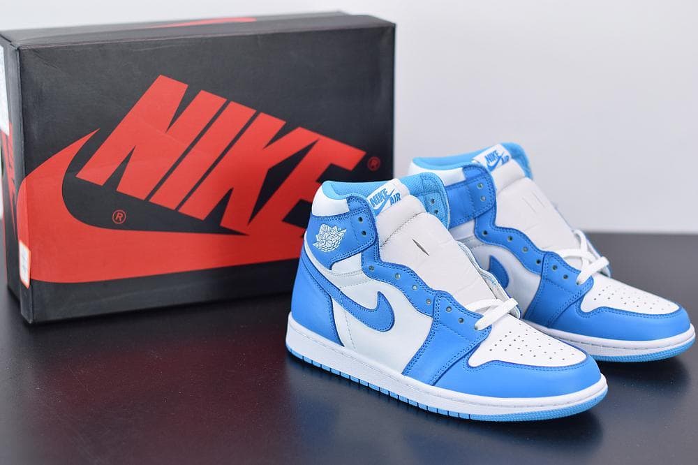 Nike Air Jordan 1 High "UNC"