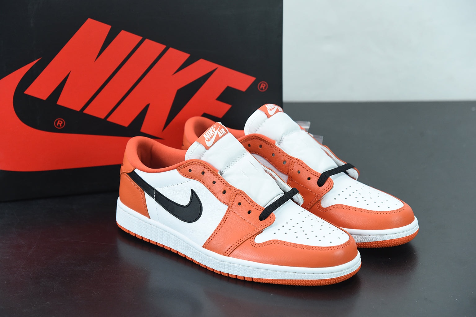 Nike Air Jordan 1 Low  "Starfish" - Imagen 1