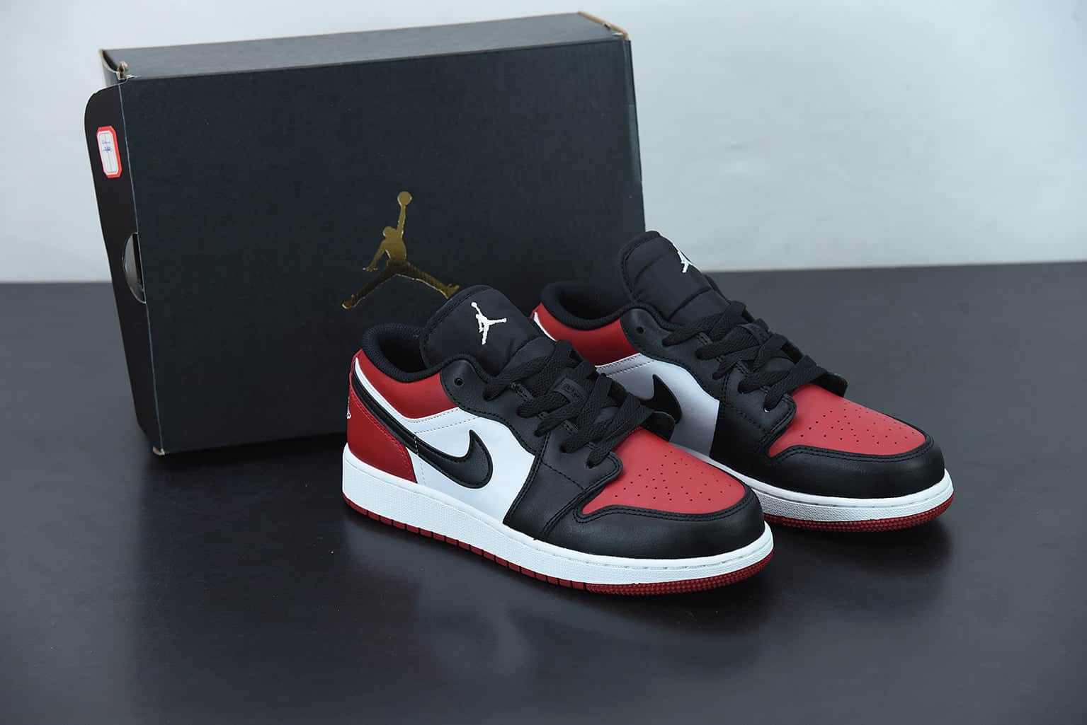 Nike Air Jordan 1 Low "Bred Toe"