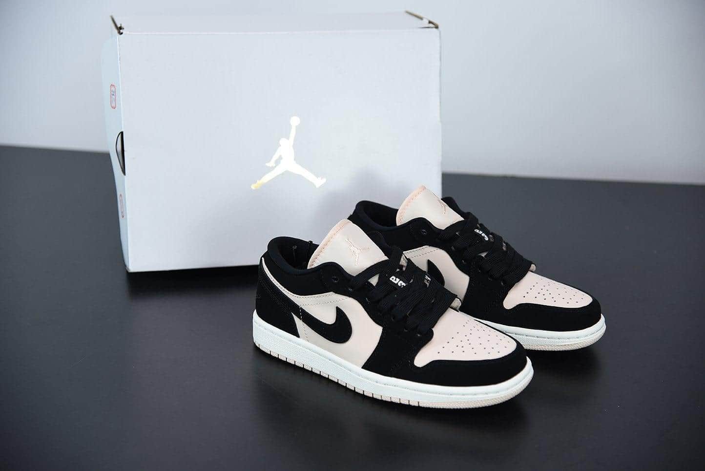 Nike Air Jordan 1 Low Guava Ice