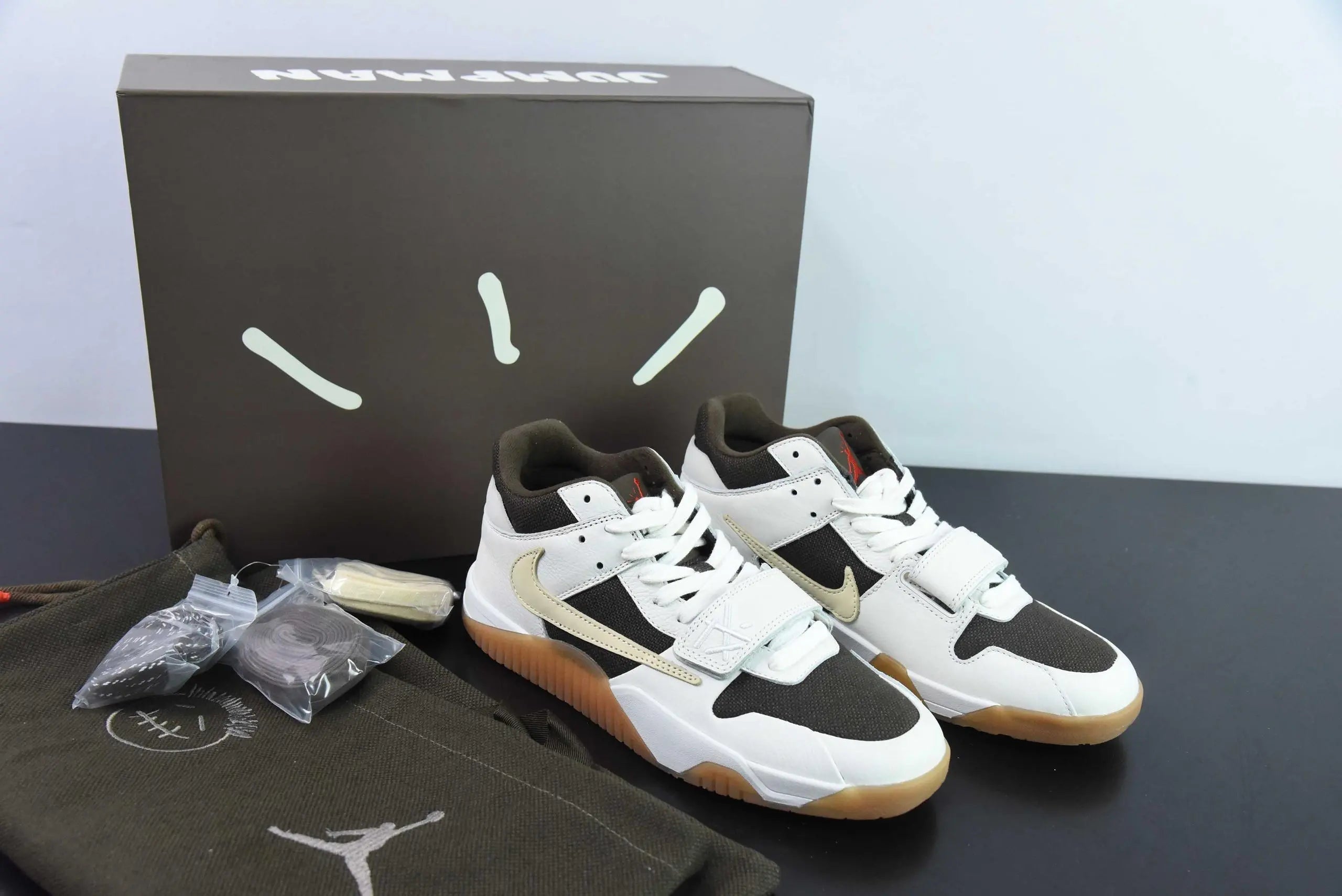 Nike Air Jordan X Travis Scott "Jumpman Jack" - Imagen 1