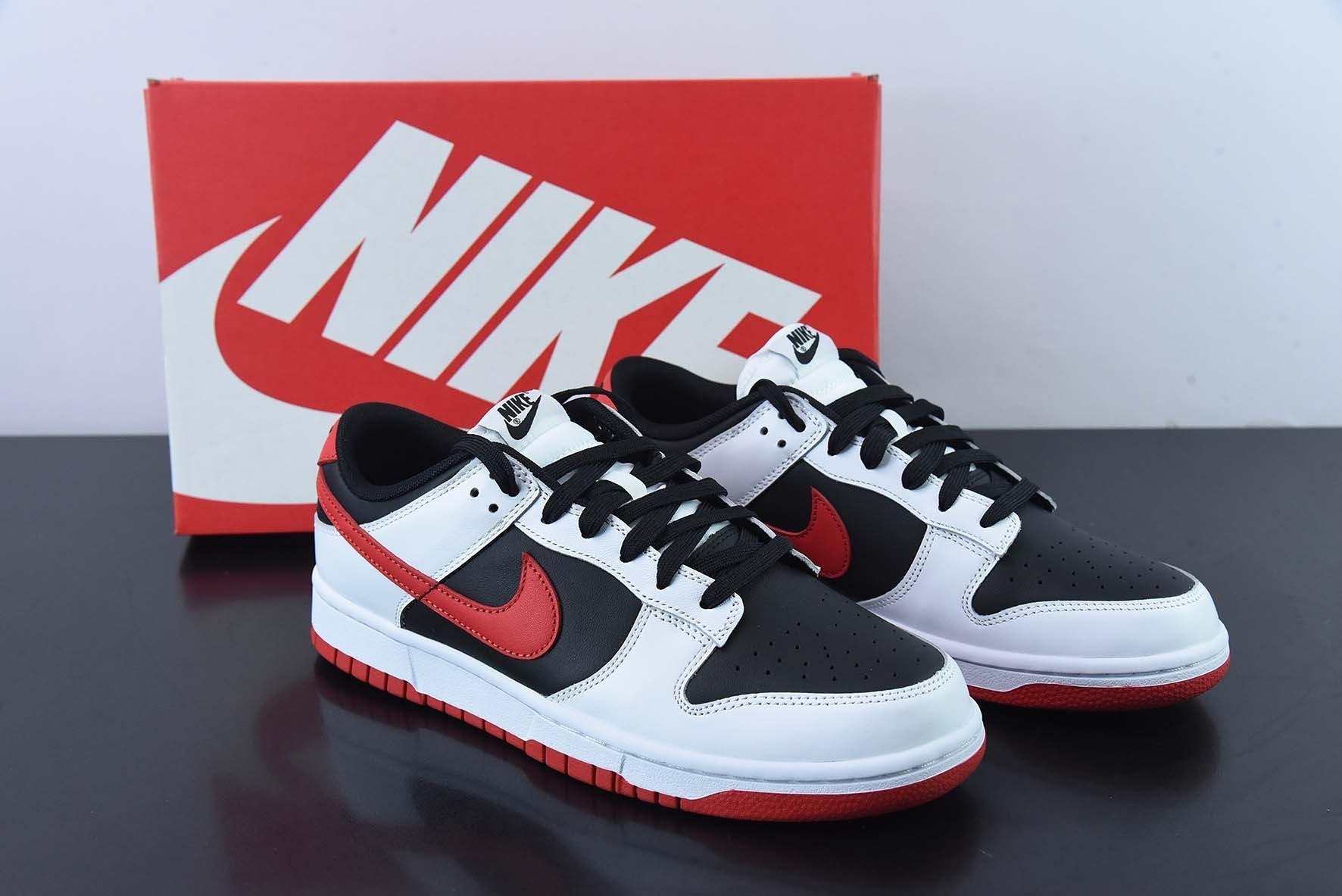 Nike Dunk Low Retro "White Black University Red" - Imagen 1
