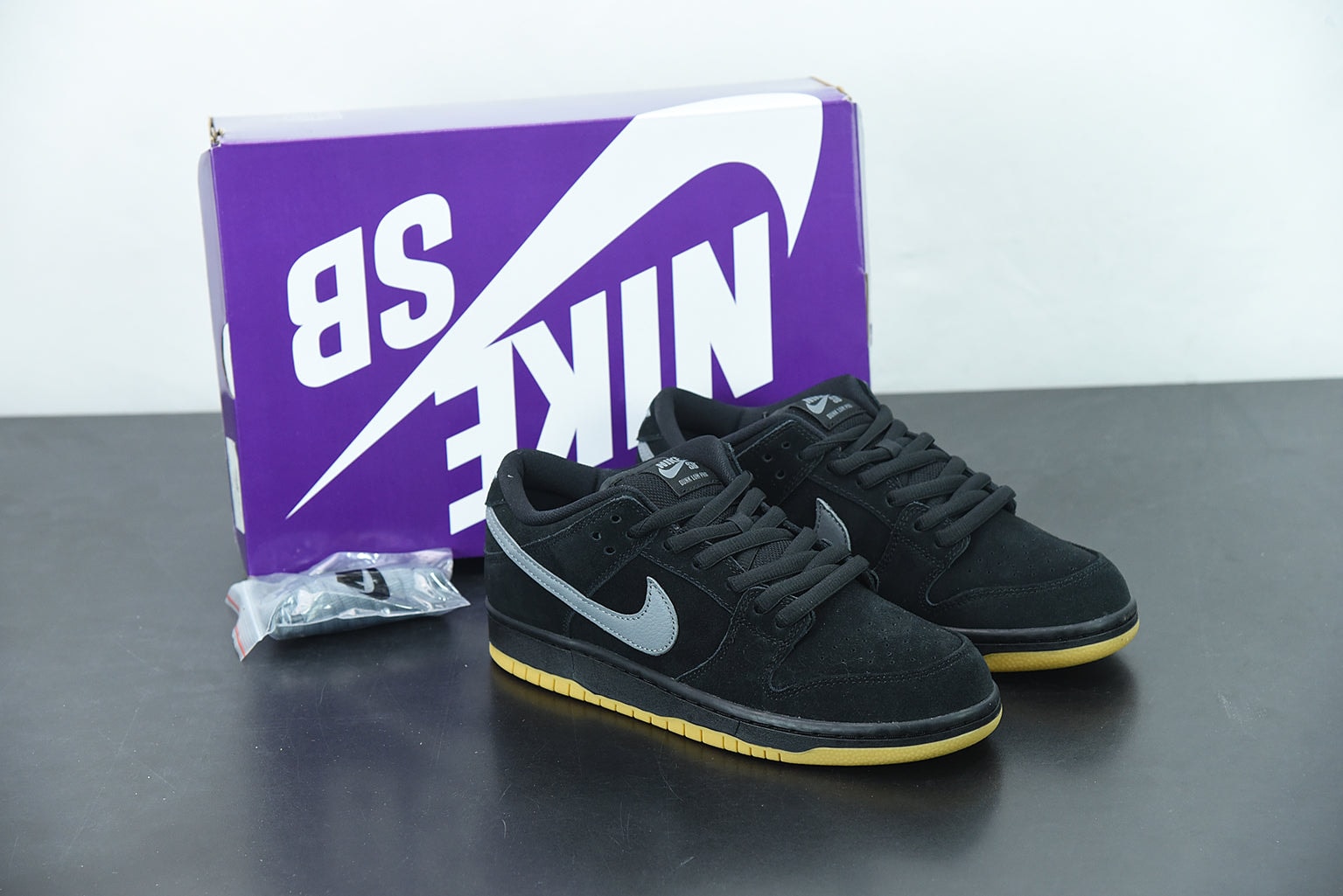 Nike SB Dunk Low Pro FOG - Imagen 1