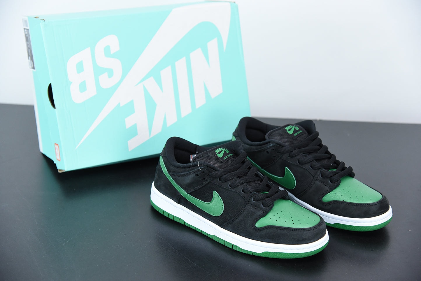 Nike SB Dunk Low Pro J Pack Black Pine Green - Imagen 1